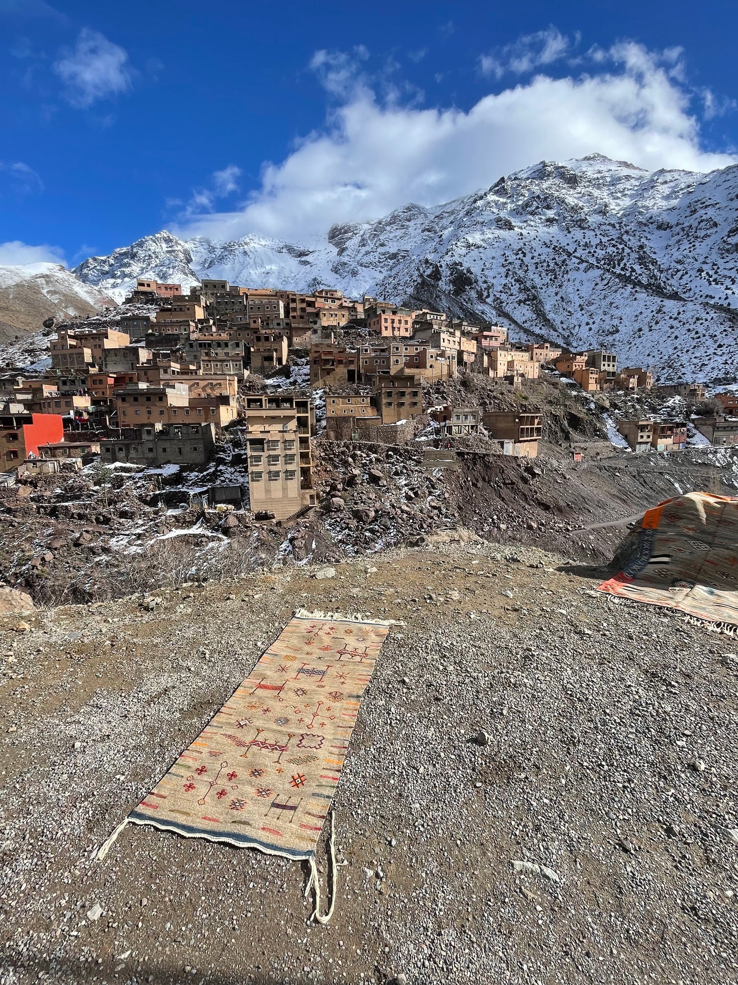 Handwoven Moroccan Akhnif Runner Rug – Berber Wool Kilim – 2.3 x 5 ft (70 x 154 cm)