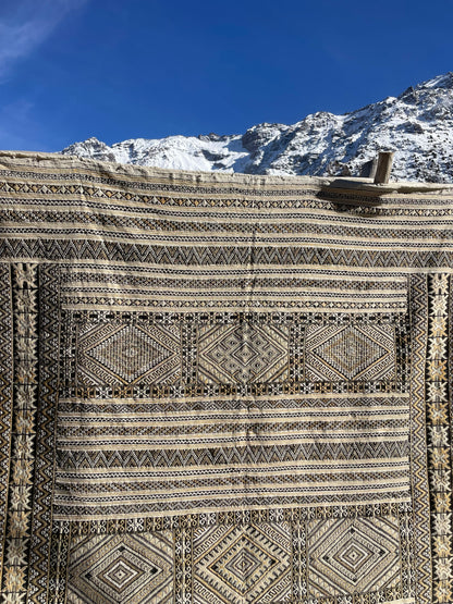 Handmade Moroccan Berber Kilim Rug – Ivory & Black Wool Area Rug 9.8 x 6.5 ft (300 x 200 cm)