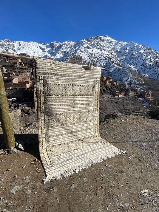 Handmade Moroccan Berber Kilim Rug – Ivory & Black Wool Area Rug 9.8 x 6.5 ft (300 x 200 cm)