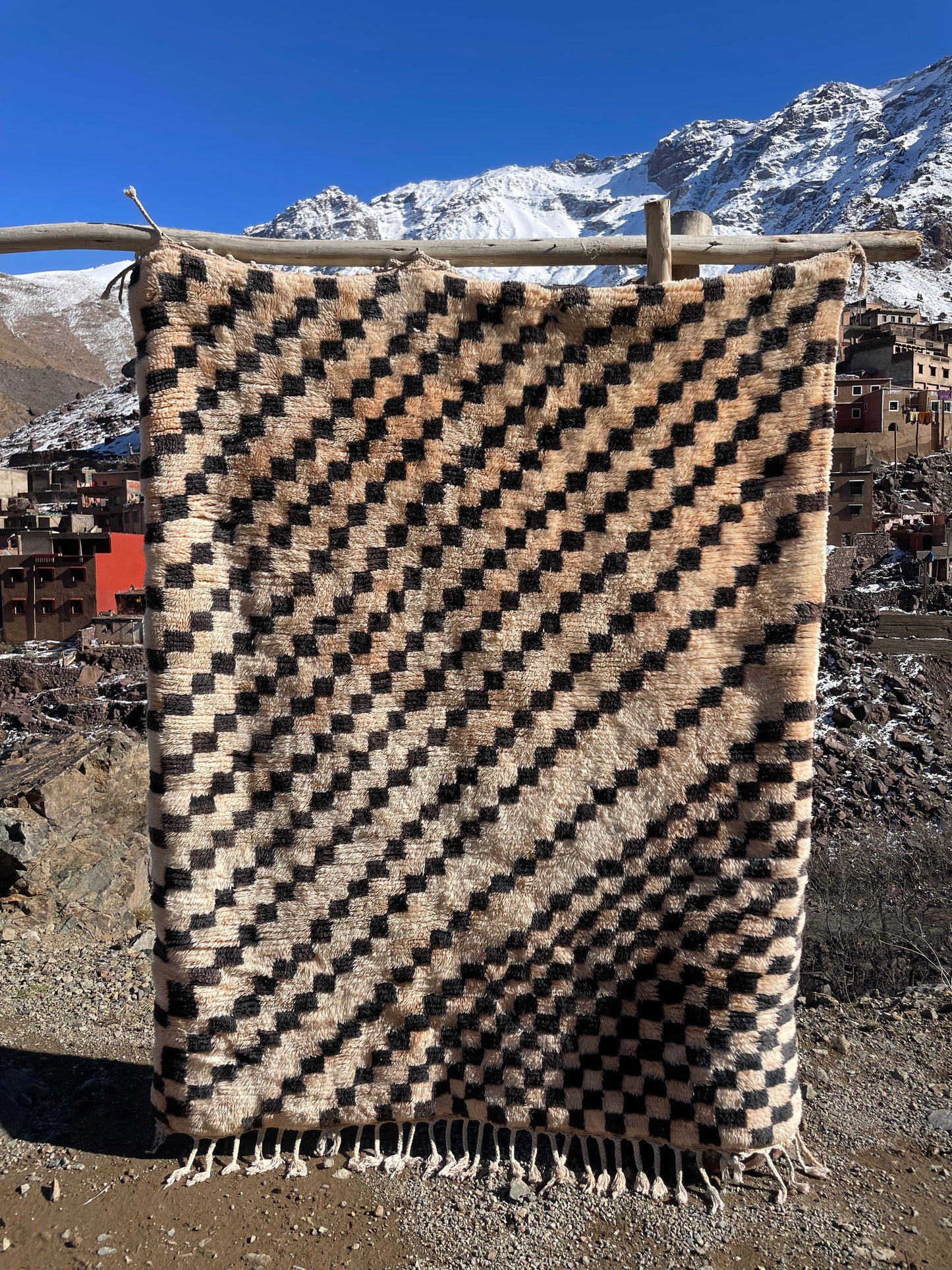 Handwoven Moroccan Checkered Rug 6.6 x 4.9 ft (200 x 150 cm) – Vintage Berber Wool Carpet, Neutral Geometric Area Rug