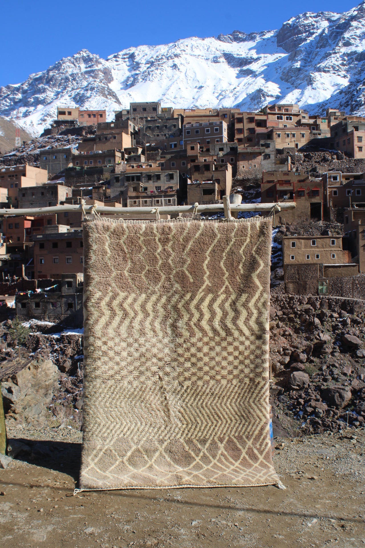 Handwoven Moroccan Beni Ourain Rug – Subtle Chevron & Diamond Pattern ≈ 8.5 × 5.25 ft