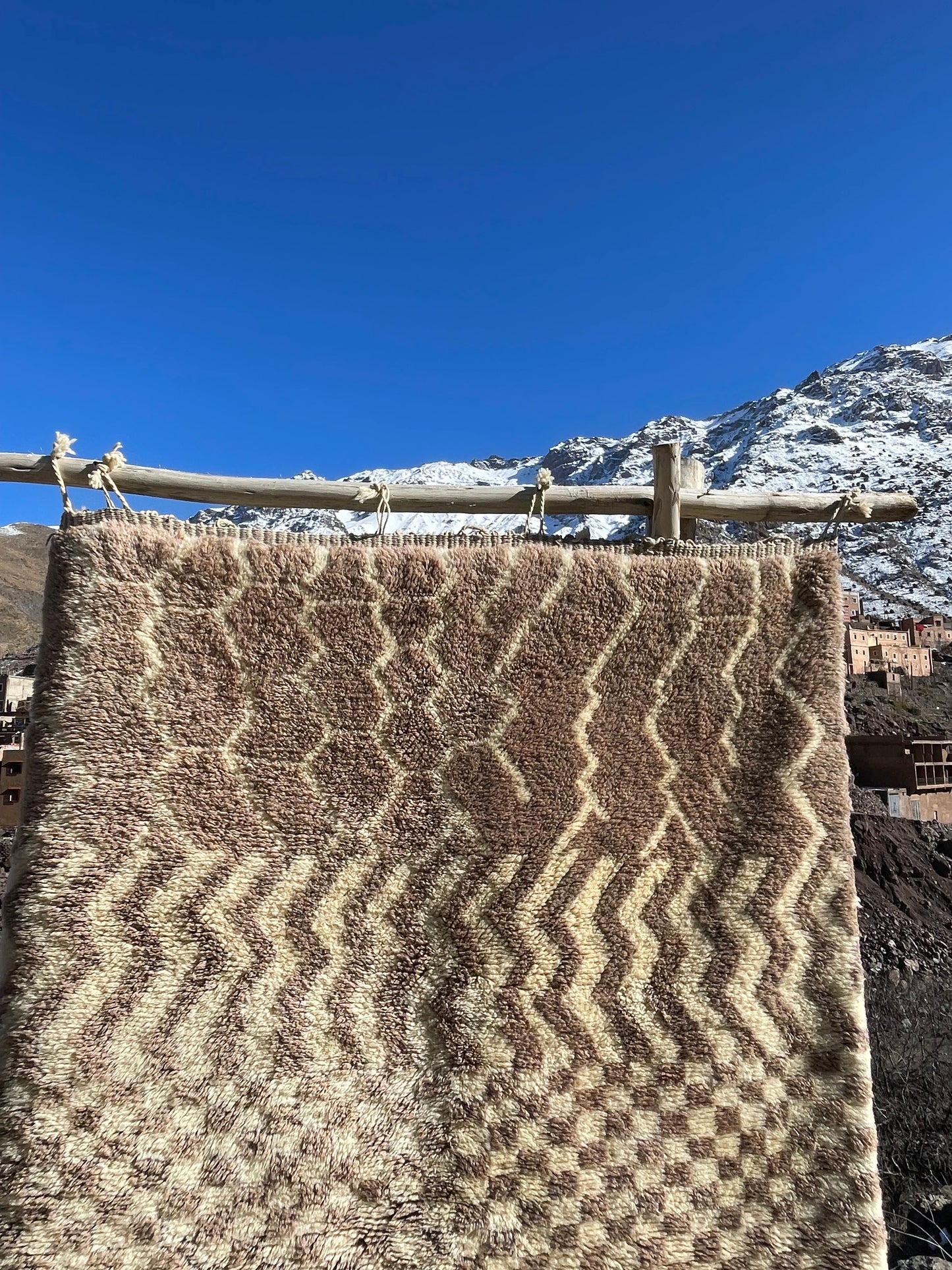 Handwoven Moroccan Beni Ourain Rug – Subtle Chevron & Diamond Pattern ≈ 8.5 × 5.25 ft
