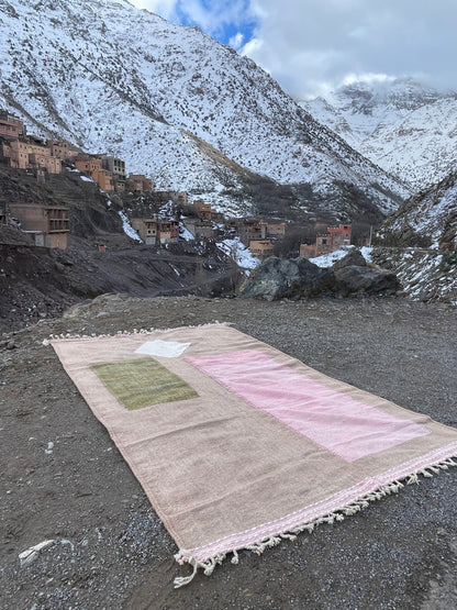 Handwoven Moroccan Wool Rug – Minimalist Berber Design – 6.5 x 9.8 ft (200 x 300 cm)